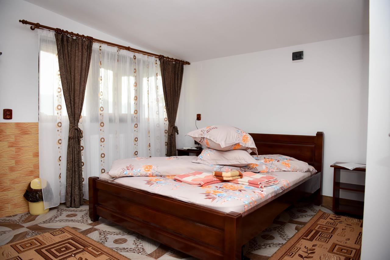 Hotel Casa Edy Colibiţa Esterno foto